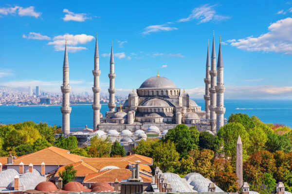 Blue Mosque - Istanbul - The Travel Den